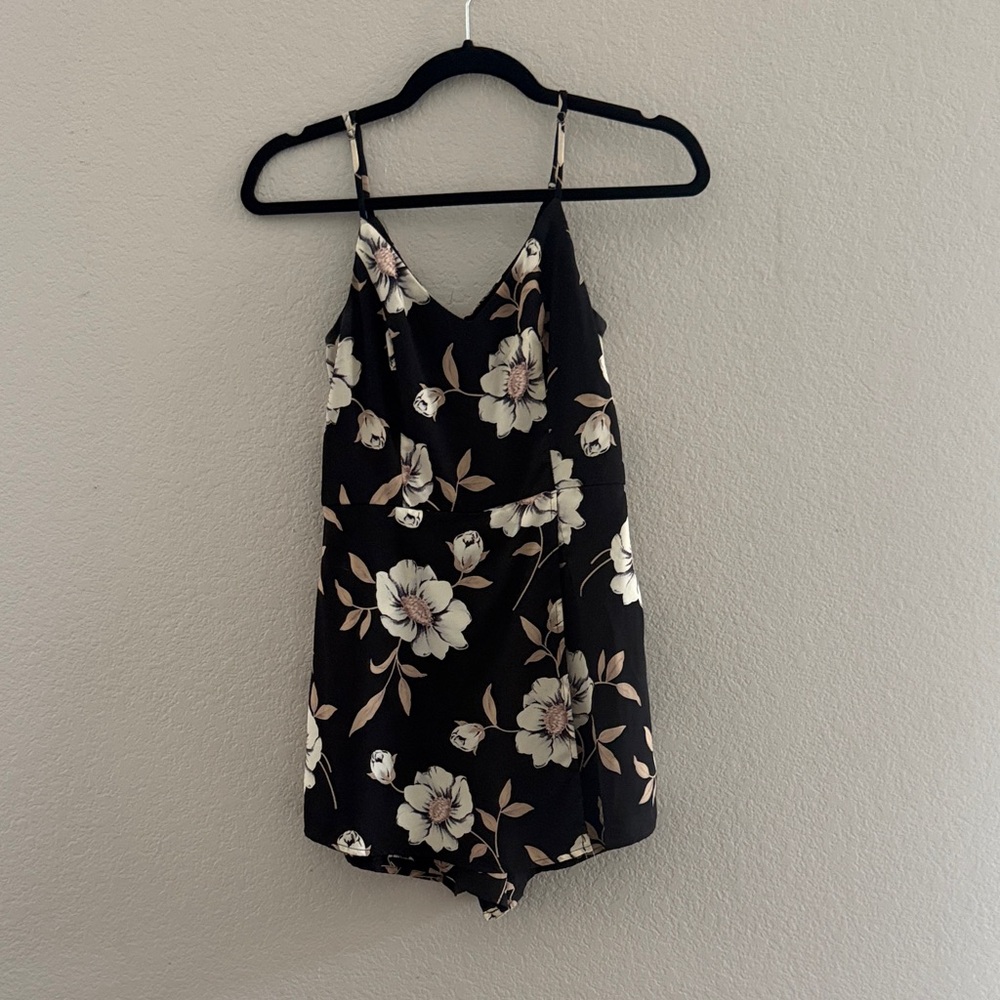 Lulu's Black Floral Print Romper